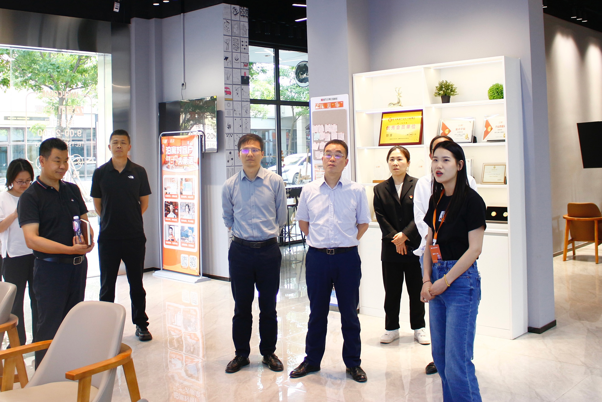 武漢城建集團領導帶隊檢查都市|泊寓安全生產(chǎn)工作